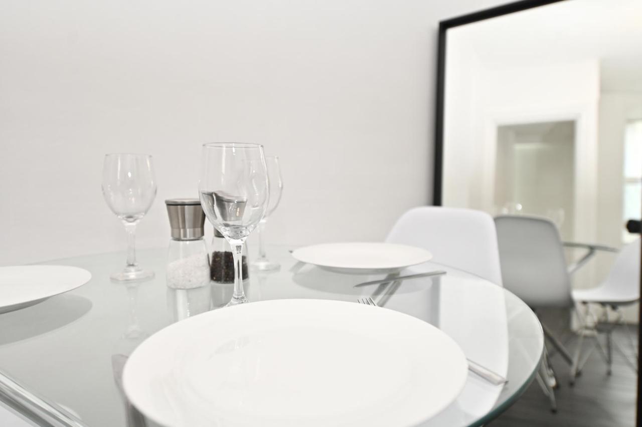 Covent Garden & Soho, Cosy & Cool, Spacious Apartment 伦敦 外观 照片